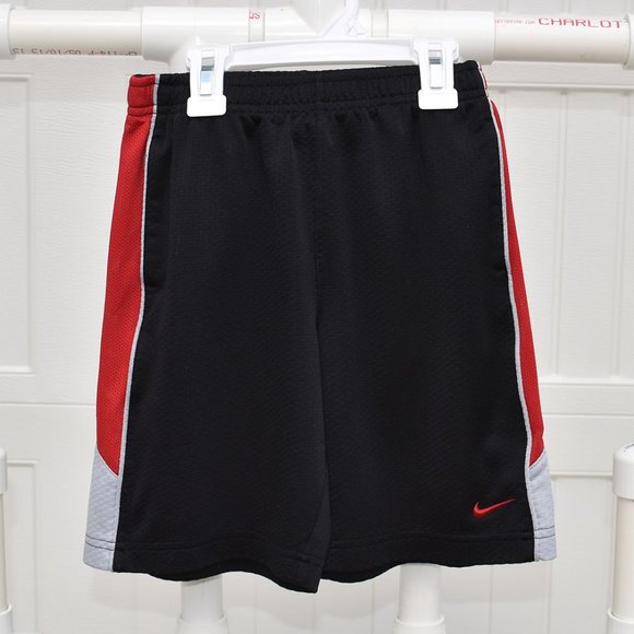 Nike Dri-FIT Boys Shorts Size 7 - Picture 1 of 4